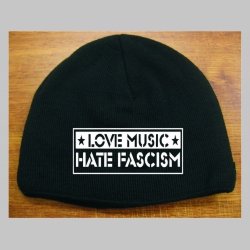 Love Music Hate Fascism čierna pletená čiapka stredne hrubá vo vnútri naviac zateplená, univerzálna veľkosť, materiálové zloženie 100% akryl